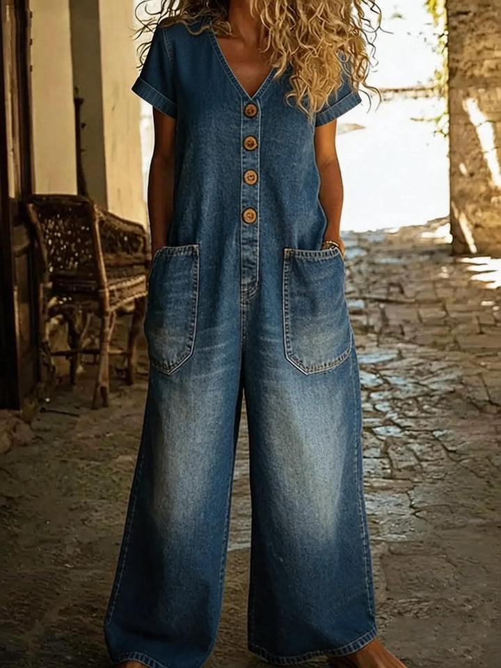 Denise | Combinaison-short en jean à col en V et manches courtes